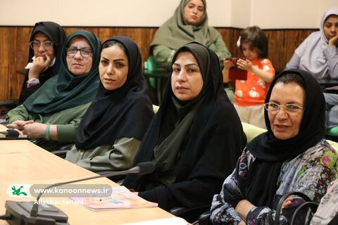 کتاب «قصههای امیرعلی و باباش» در نشست «گلبرگ» بررسی شد