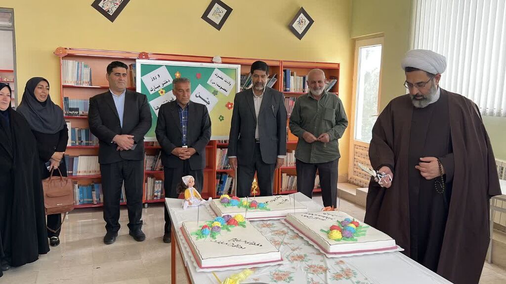 جشن گل‌های بهشتی در مرکز شماره ۱ اسلام‌آباد غرب