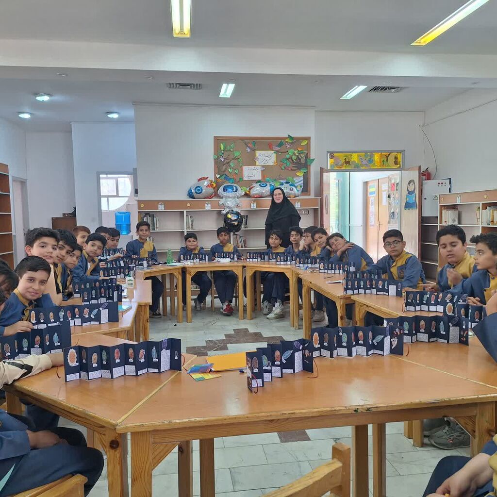 آسمان دامغان در کانون پرورش فکری شماره دو درخشید