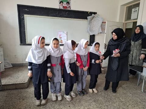 هفته نجوم و روز معلم در مراکز کانون پرورش فکری کودکان و نوجوانان آذربایجان شرقی