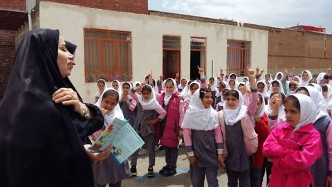 هفته نجوم و روز معلم در مراکز کانون پرورش فکری کودکان و نوجوانان آذربایجان شرقی