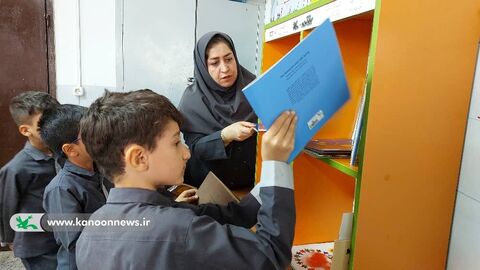 پرواز درناهای کاغذی بر بام مدرسه نیروگاه هسته ای
