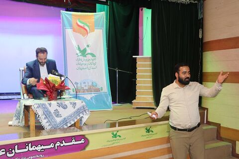 گردهمایی مربیان فرهنگی، هنری و ادبی کانون استان اصفهان به روایت تصویر