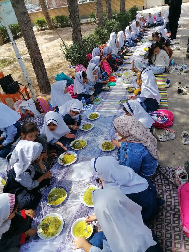 بازدید اعضای  شورا و دهیاری از مرکز فرهنگی جیم‌آباد