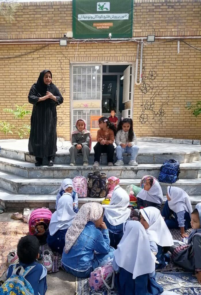 بازدید اعضای شورا و دهیاری از مرکز فرهنگی جیمآباد