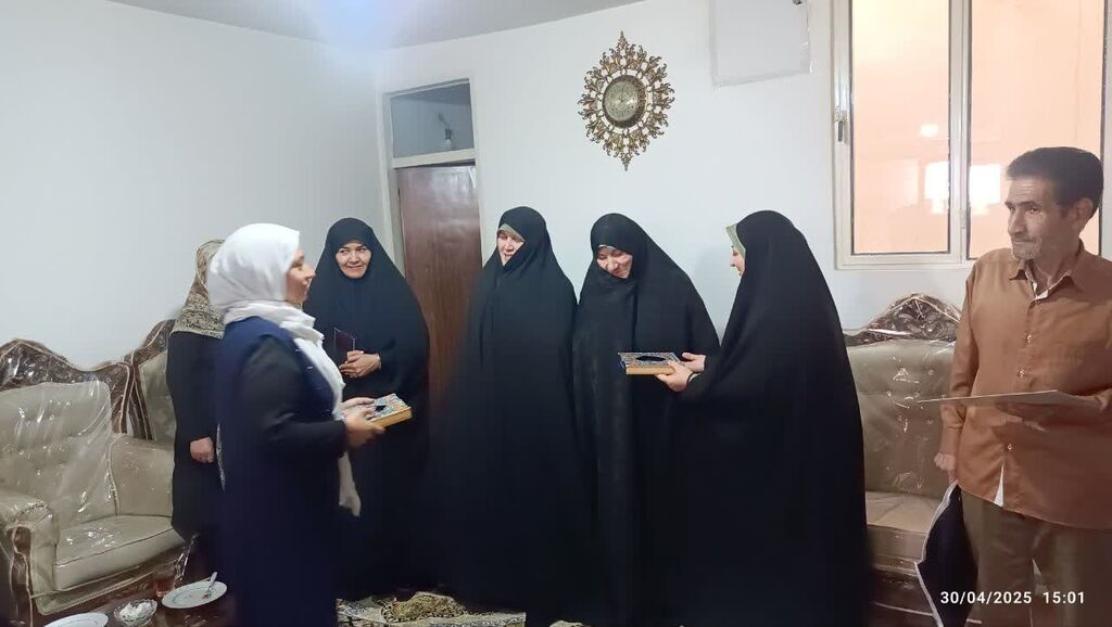 فرزندان شهدا و جانبازان باید رشادت‌های پدر و مادر خود را بازگو کنند