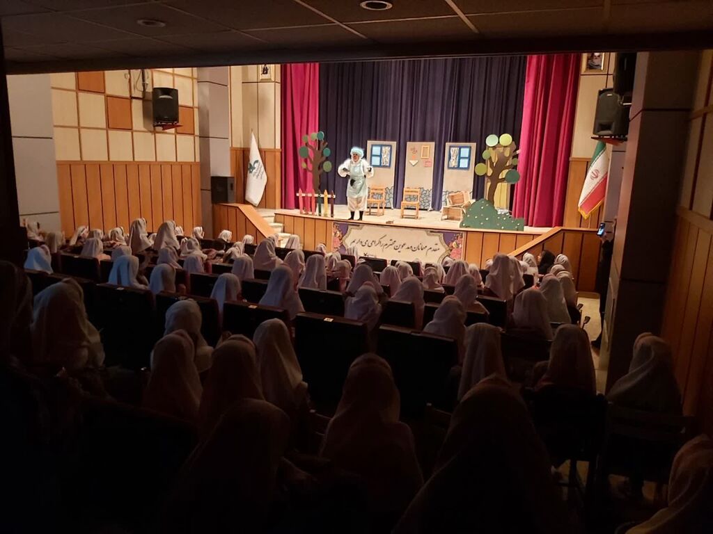 ادامه برنامه‌های گرامیداشت «دهه کرامت» در کانون البرز
