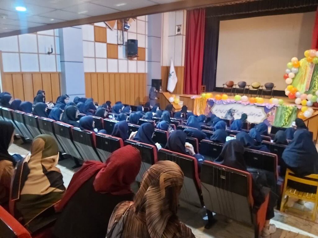 ادامه برنامههای گرامیداشت «دهه کرامت» در کانون البرز