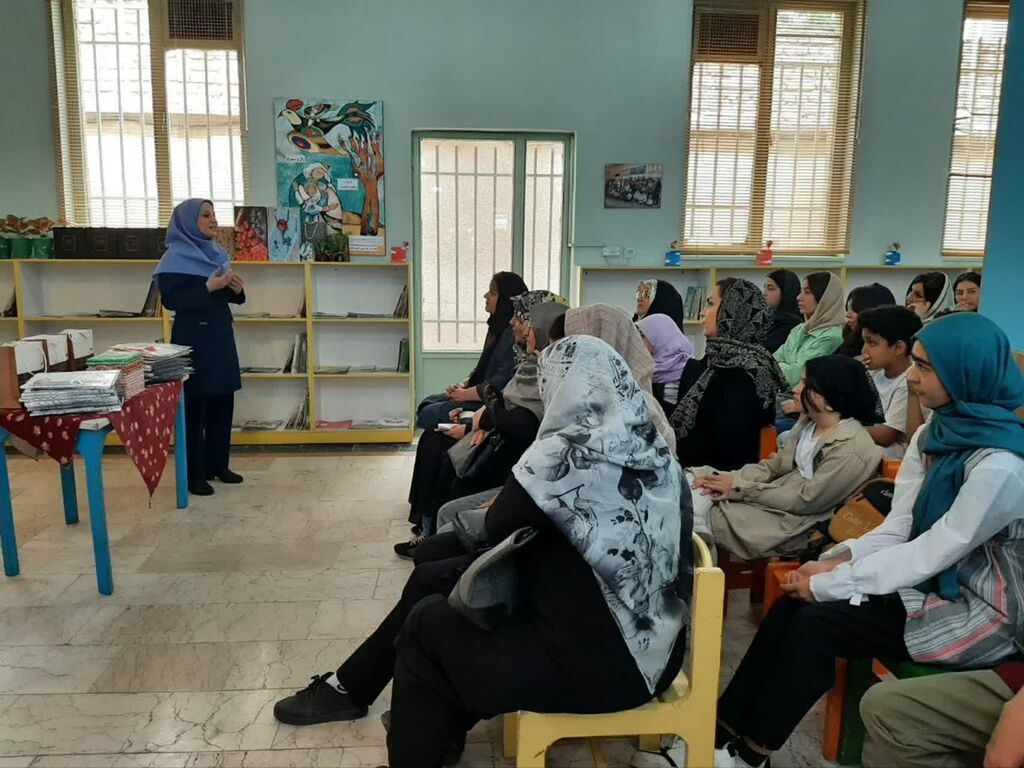برنامه‌هایی برای گرامیداشت «هفته جهانی نجوم» و «هفته تجلیل مقام معلم»  در هشتگرد