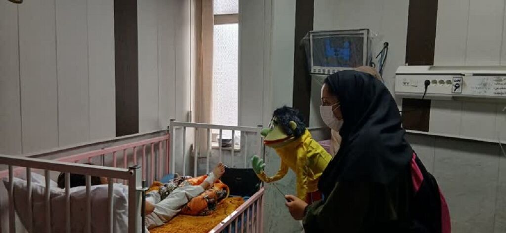 عیادت از کودکان بستری_مرکزی "سبزک خان" در عیادت کودکان بستری در بیمارستان