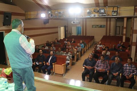 گزارش تصویری نشست آموزشی الزامات و آداب معاشرت محیط کار کارکنان خدمات کانون استان اصفهان