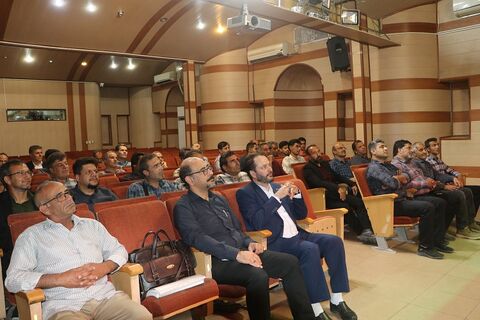 گزارش تصویری نشست آموزشی الزامات و آداب معاشرت محیط کار کارکنان خدمات کانون استان اصفهان