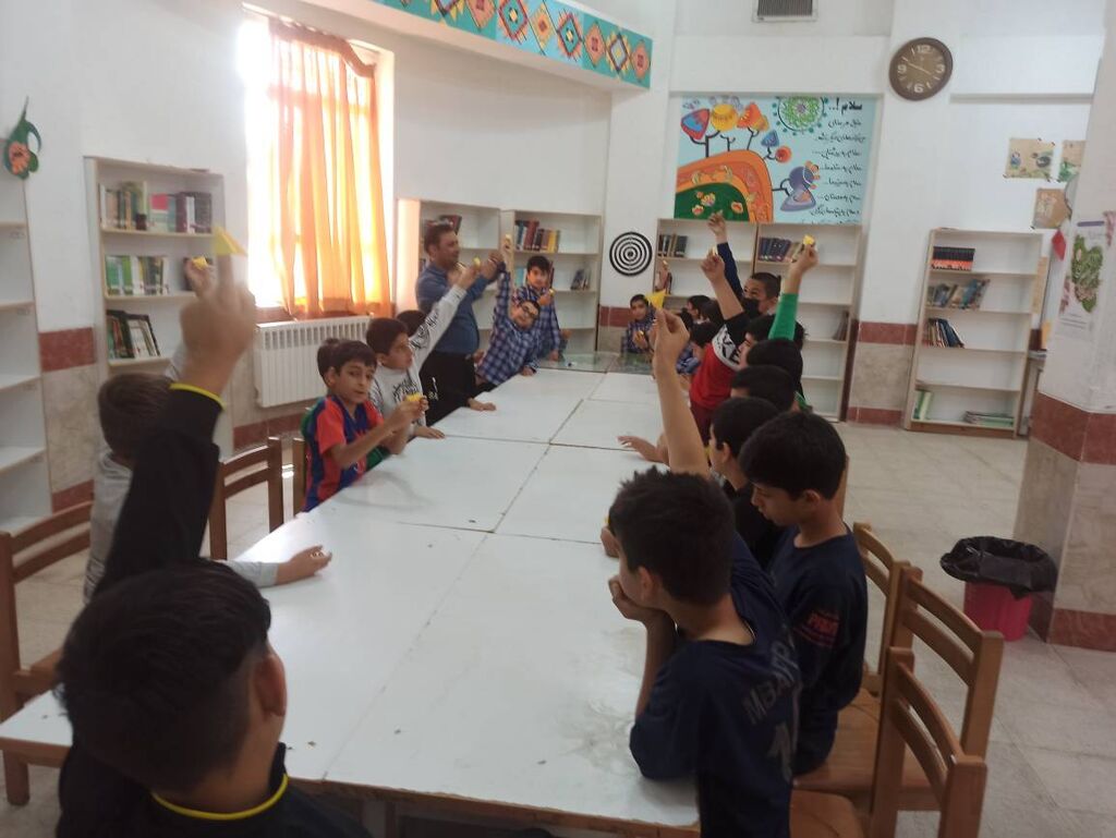 برگزاری برنامهای فرهنگی و هنری به مناسبت دهه کرامت در مرکز رستم