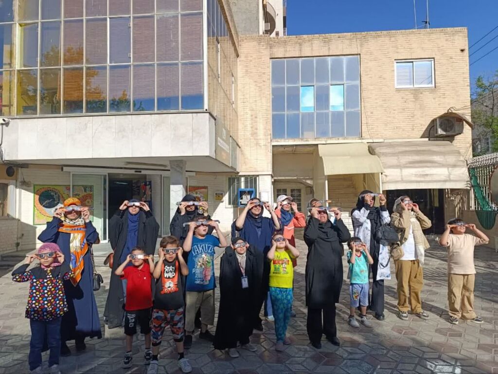 فعالیتهای متنوع رصدخانه کانون همزمان با هفته جهانی نجوم