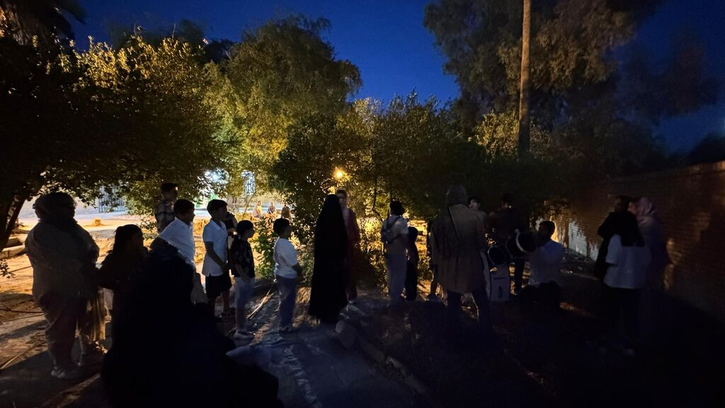 رصد شبانهی ماه و ستارگان در کانون پرورش فکری گچساران