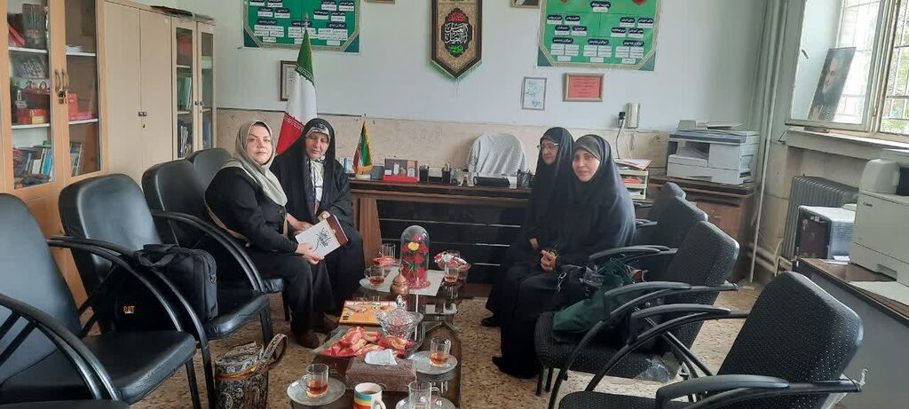 حضور همکاران البرز در طرح «پاتوق کتاب»