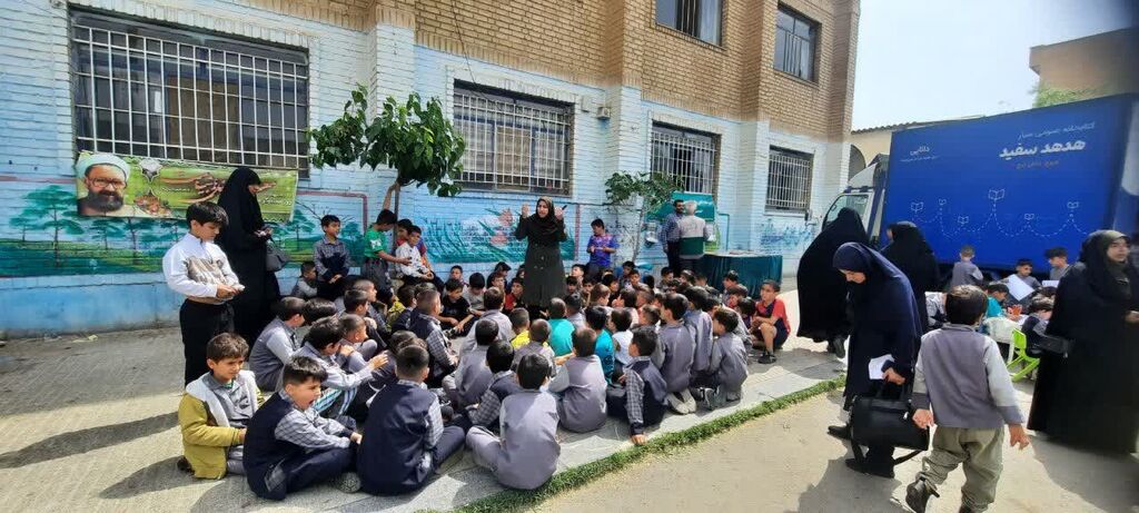 حضور همکاران البرز در طرح «پاتوق کتاب»