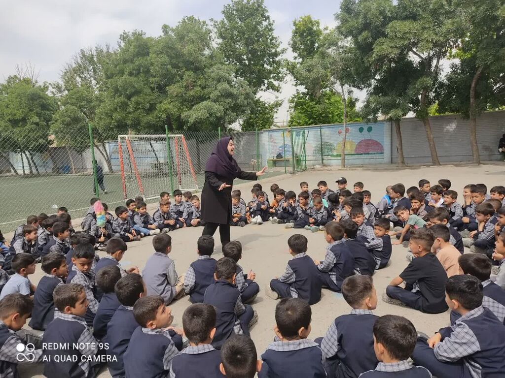 حضور همکاران البرز در طرح «پاتوق کتاب»