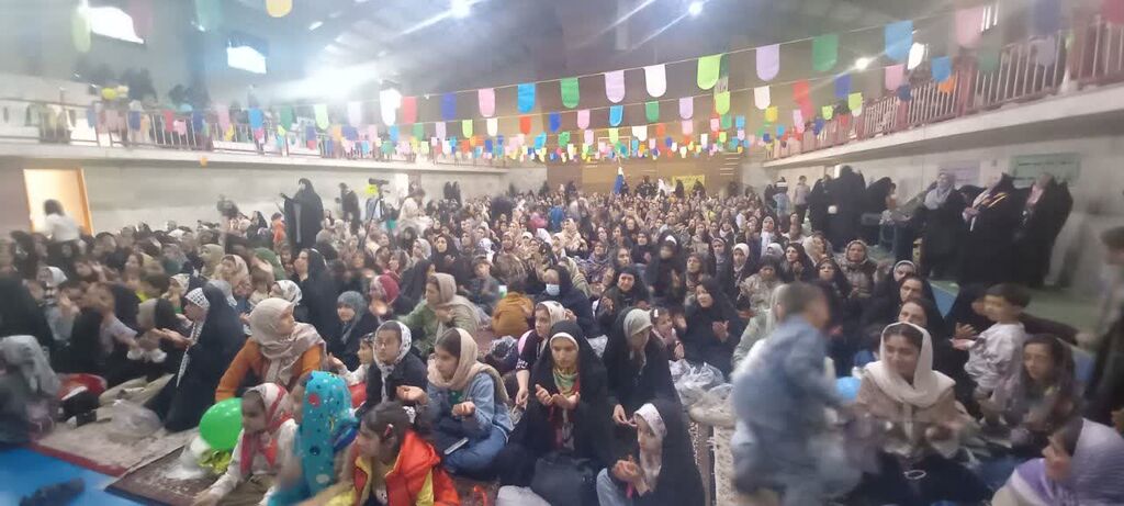 جشن بزرگ دهه کرامت با حضور هزار نفر از دختران و مادران شهرستان سنقر