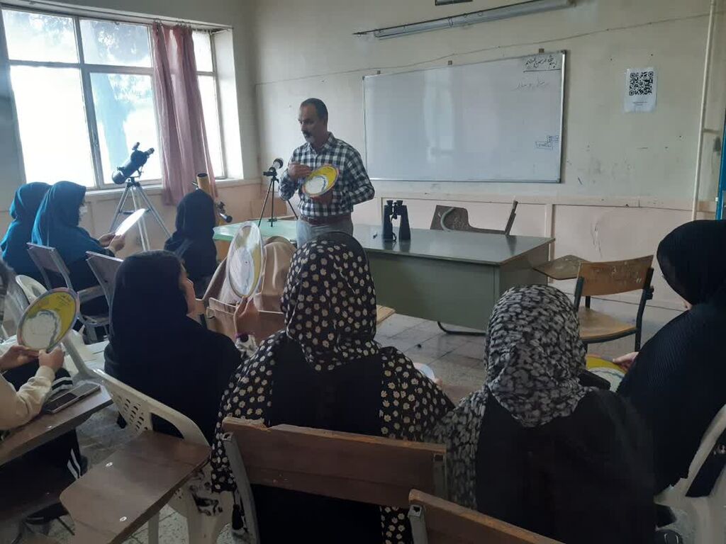 برگزاری برنامه‌های نجومی در مراکز کانون همدان