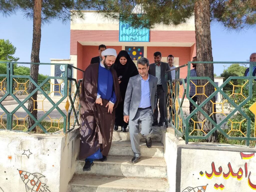 بازدید مشاور وزیر آموزش وپرورش ازمرکز نجوم و رصد خانه کانون استان ایلام