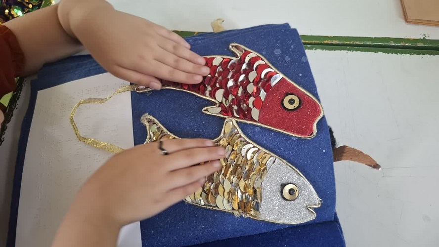 «لمس ماه » با دستهای مهربان کودکان و نوجوانان روشندل و توانخواه