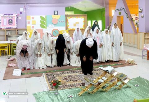جشن تکلیف دختران در مرکز مجتمع شهرکرد برگزار شد چهارمحال و بختیاری