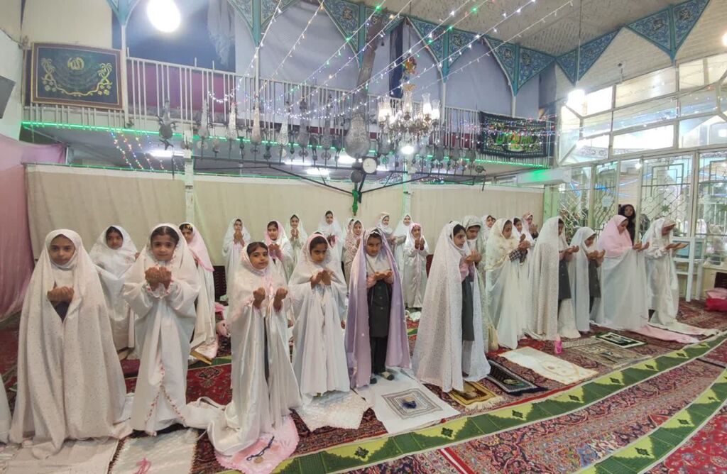 مراکز کانون کرمانشاه به مناسبت دهه کرامت جشنهای تکلیف را برگزار کردند