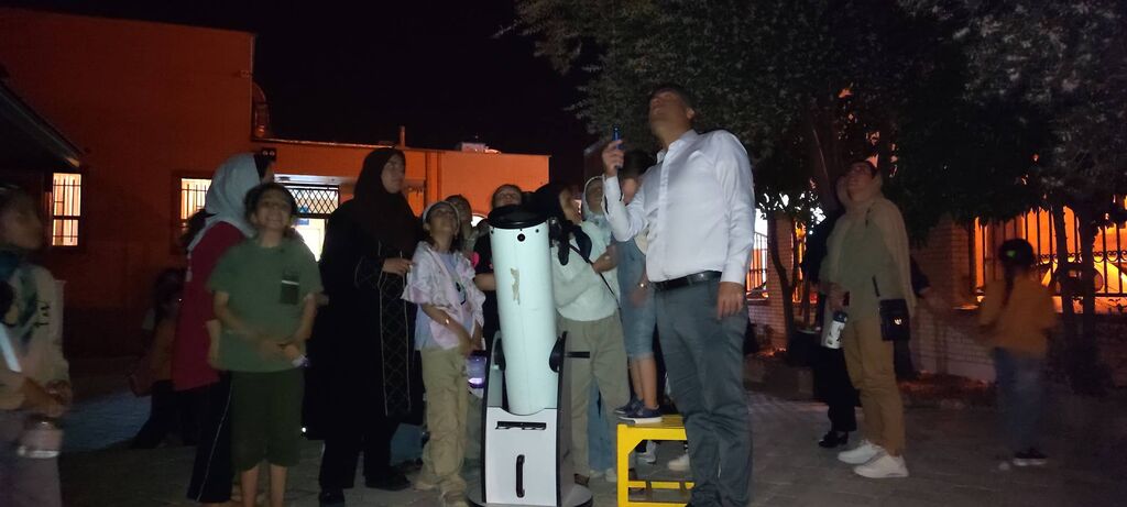 فعالیتهای آموزشی هفته نجوم و رصد آسمان در مراکز نیریز و ارسنجان