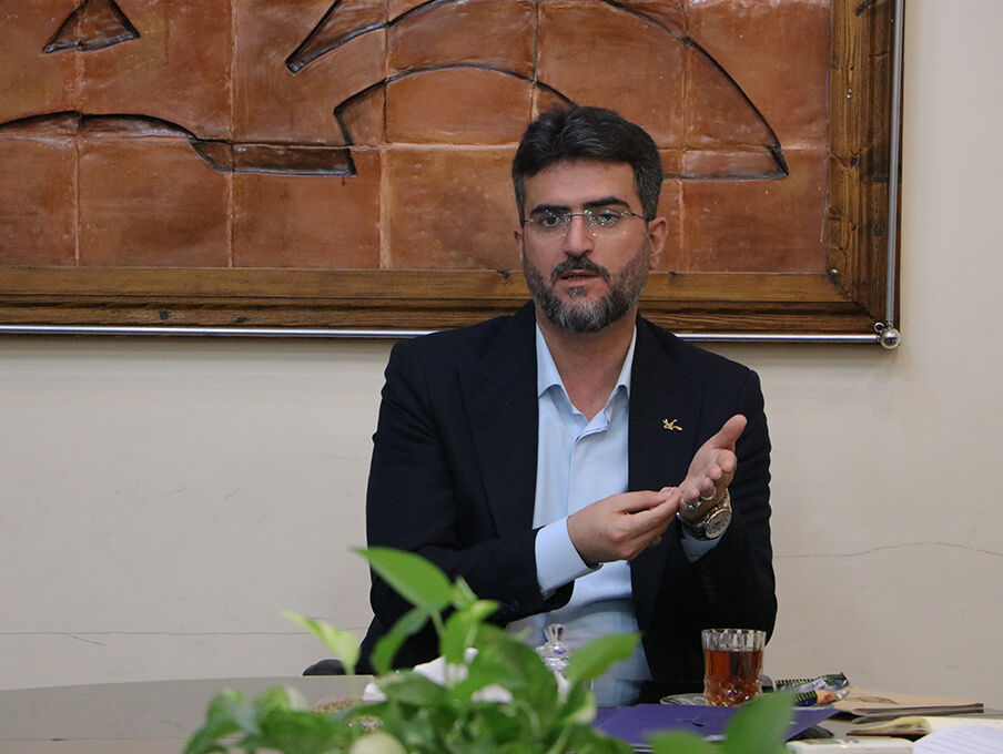 سومین نشست هماندیشی با سرگروهها و دبیران ادبیات آموزش و پرورش رشت