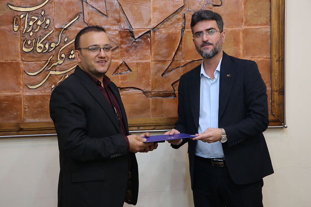 سومین نشست هماندیشی با سرگروهها و دبیران ادبیات آموزش و پرورش رشت