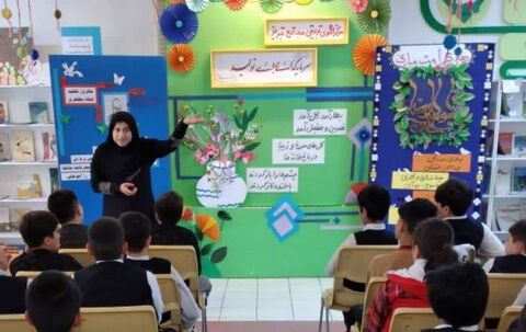 ویژه برنامه های دهه کرامت در مجتمع کانون تبریز