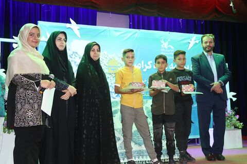 گزارش تصویری رونمایی از کتاب هشتمین خورشید و تقدیر از اعضای افتخارآفرین بین‌المللی، ملی و استانی