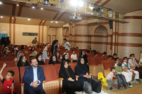 گزارش تصویری رونمایی از کتاب هشتمین خورشید و تقدیر از اعضای افتخارآفرین بین‌المللی، ملی و استانی