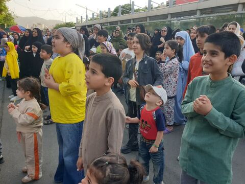 جشن خانوادگی «امام رضایی‌ها» با تماشاخانه سیار کانون پرورش فکری کودکان و نوجوانان خراسان رضوی