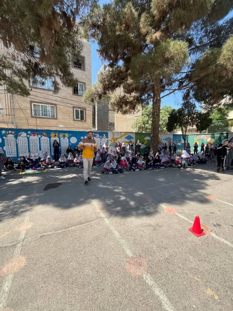 برگزاری جشن دهه کرامت توسط کتابخانه سیارشهری شماره ۱ مشهد