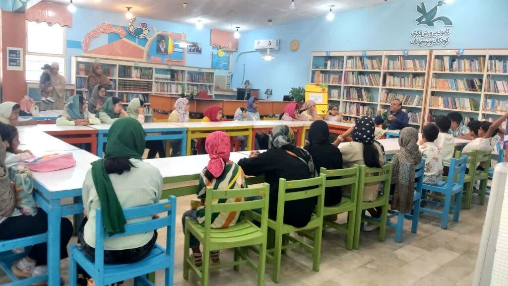 ایرج جمالینسب، معلمی با رسالت ستارهها، تجلیل شد