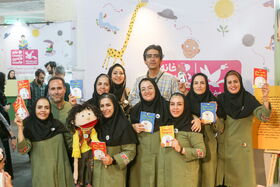 غرفه‌هایی همراه با «یار مهربان» و حضور یک مربی خلاق گیلانی در جمع کودکان