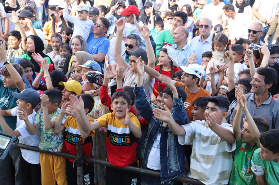 حضور پررنگ تماشاخانه سیار کانون پرورش فکری در جشنواره کوچ عشایر مغان