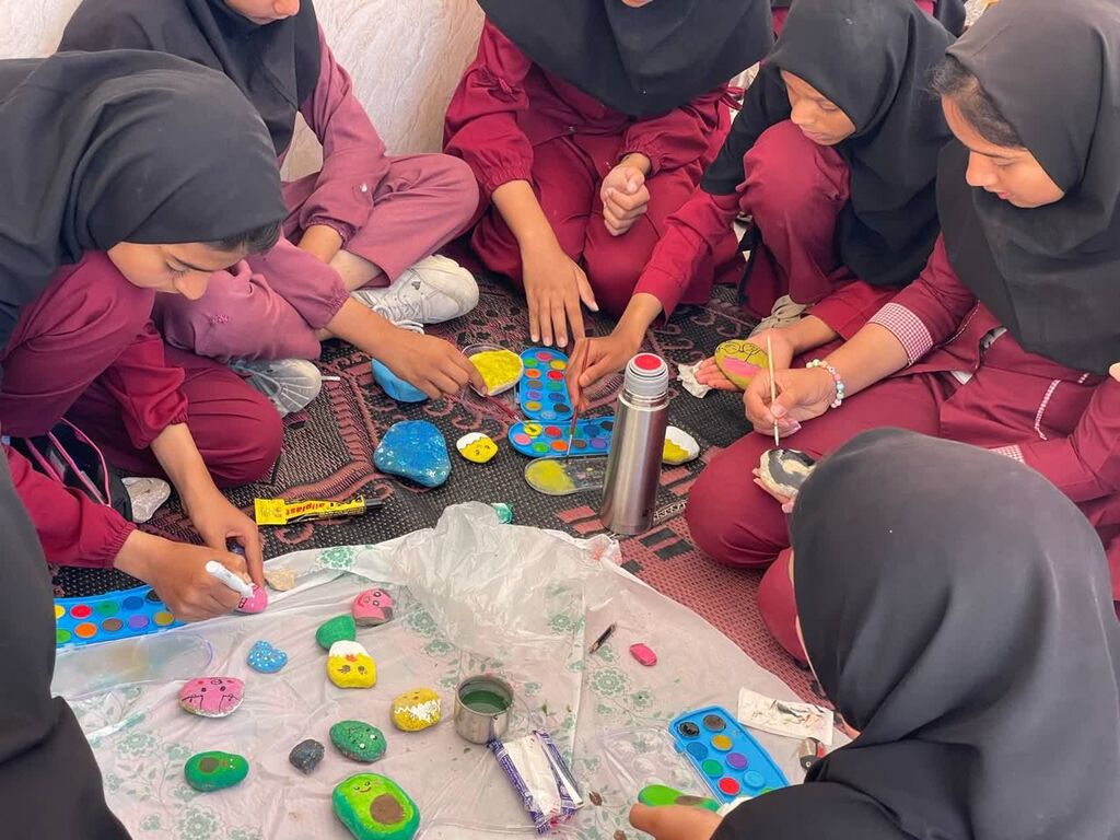 جشنواره نقاشی روی سنگ با محوریت پرورش خلاقیت کودکان در فارغان برگزار شد