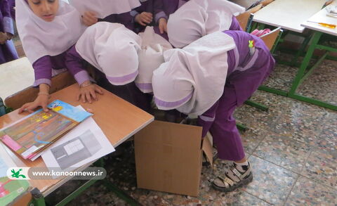 پرواز درناهای کاغذی بر بام مدرسه روستای بنداروز