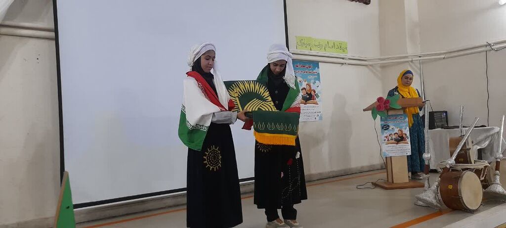 پوستر قصه‌گویی محلی کانون همدان در راستای طرح ثامر رونمایی شد