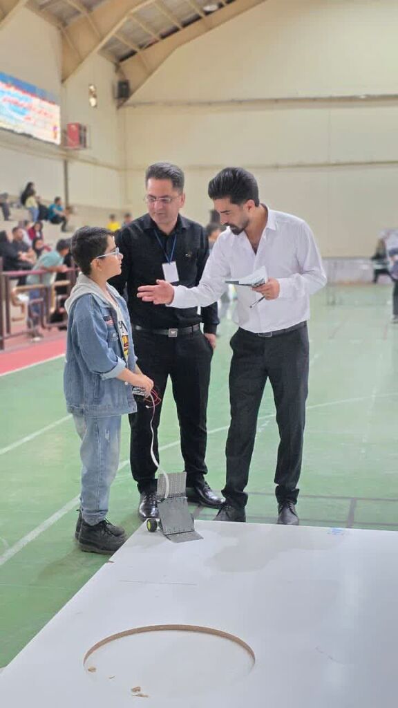 دومین دوره مسابقه علمی-دانش آموزی رباتیک روبوگان برگزار شد