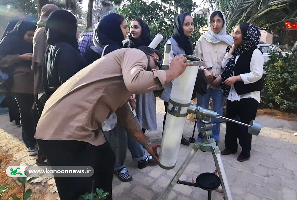 ویژهبرنامه "آیینههای امید" در اردکان برگزار شد