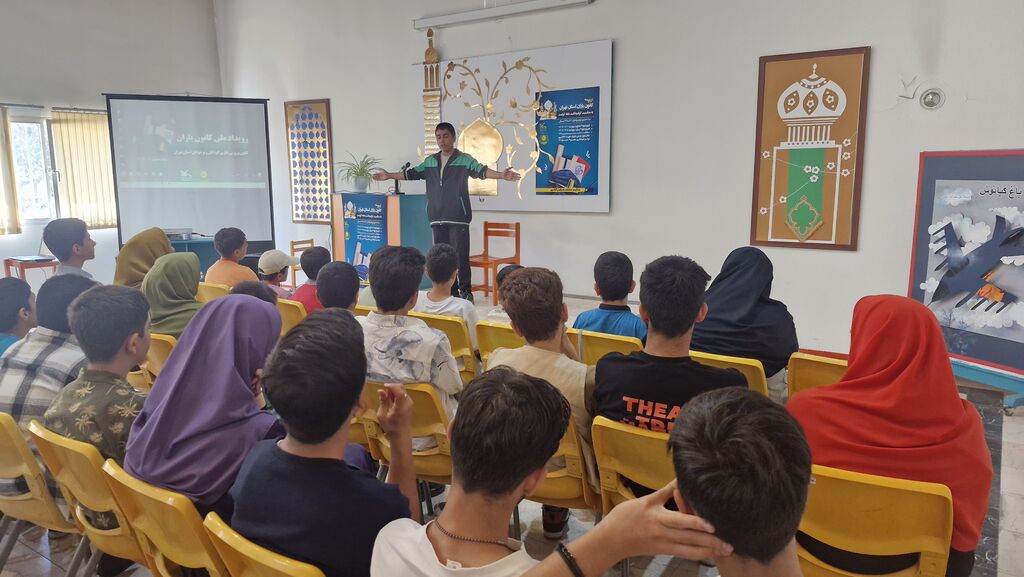 سرپرست کانون استان تهران در اردوی پسران کانونیار