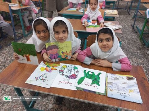 پرواز درناهای کاغذی بر بام مدرسه روستای عالی حسینی