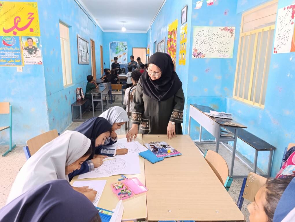 دانش‌آموزان روستاهای جهرم با پیک امید، همسفر ستارگان شدند
