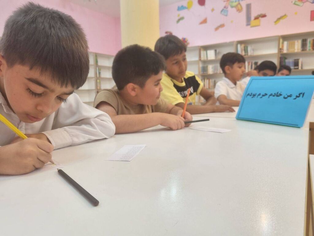 ویژهبرنامه دهه کرامت با محوریت خانواده در کانون پرورش فکری جهرم برگزار شد