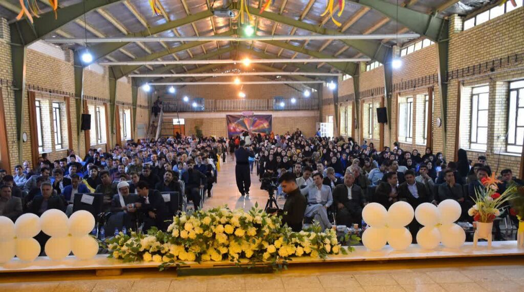 همایش بزرگداشت مقام معلم در شهرستان ثلاث‌باباجانی