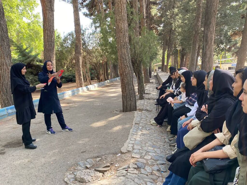 اعضای نوجوان هنرمند و ادیب کانون به اردوی باغرود رفتند